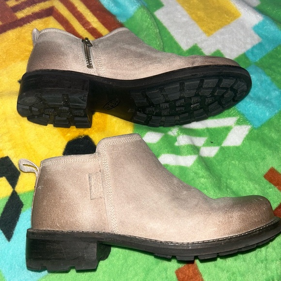 Keen Boots - Picture 2 of 6